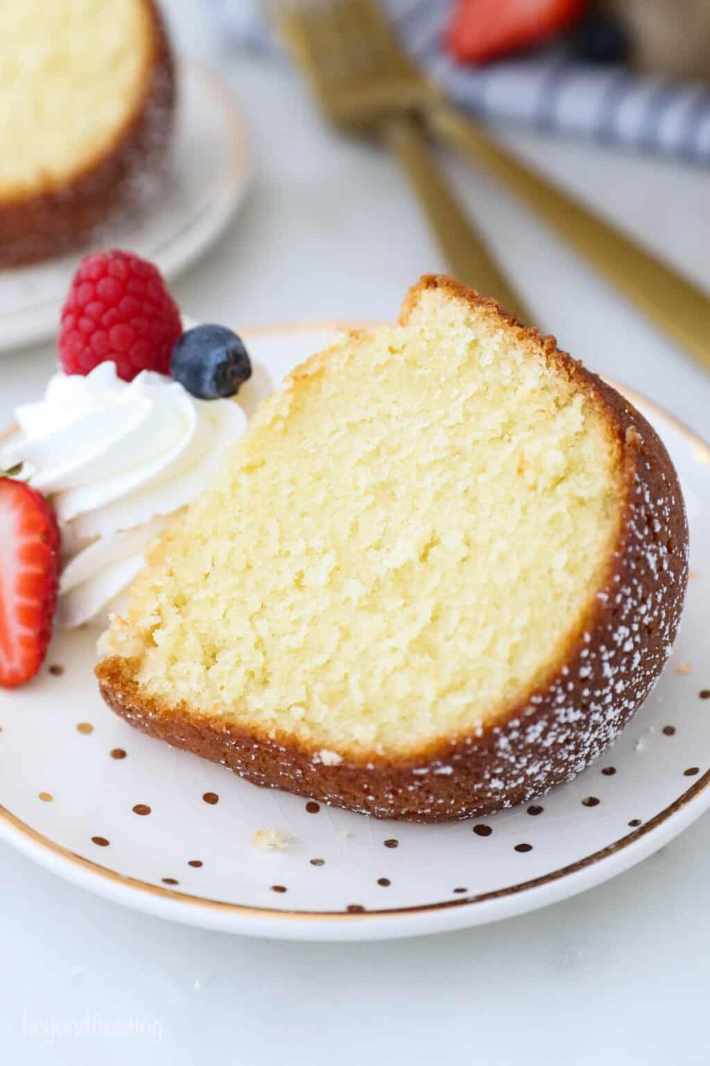 Easy Old-Fashioned Pound Cake Recipe | Beyond Frosting