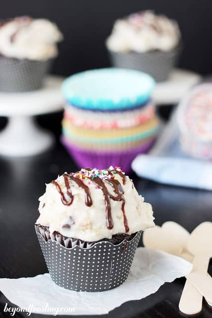Hot Fudge Sundae Frosting | beyondfrosting.com | #cupcake