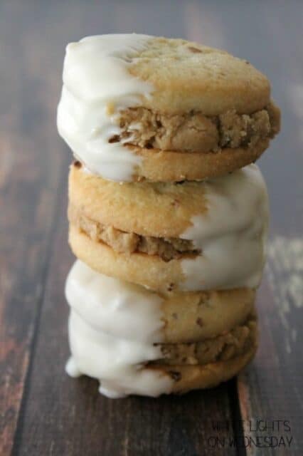 Peanut-Butter-Cookie-Dough-Stuffed-Sandies-1.1-533x800