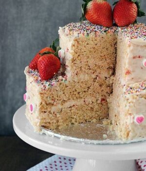 Strawberry Rice Krispie Treat Cake