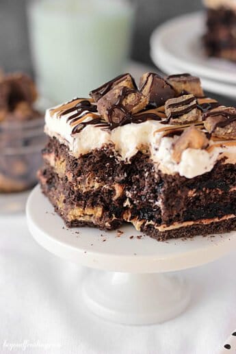 Chocolate Peanut Butter Cup Lasagna - Beyond Frosting