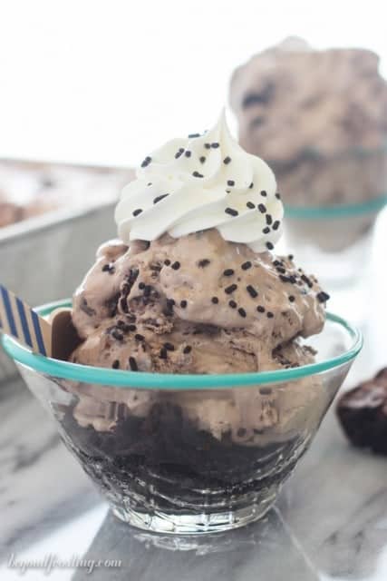 Who wouldn't want a big bowl of this no-churn Brownie Batter Ice Cream with chunks of gooey brownies!