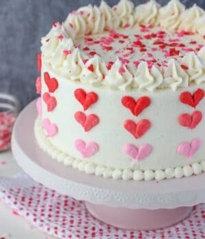 Easy Ombre heart cake for Valentine's day with step by step instructions.