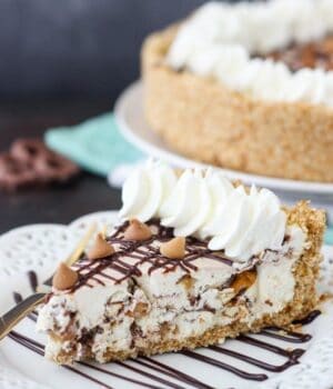 Summer time is the perfect time for this No-Bake Chubby Hubby Pie! What better way to enjoy your favorite Ben and Jerry’s ice cream than in this pie. This copy-cat Chubby Hubby Pie is a vanilla malt filling with chocolate covered pretzels, peanut butter chips and a salty pretzel crust.