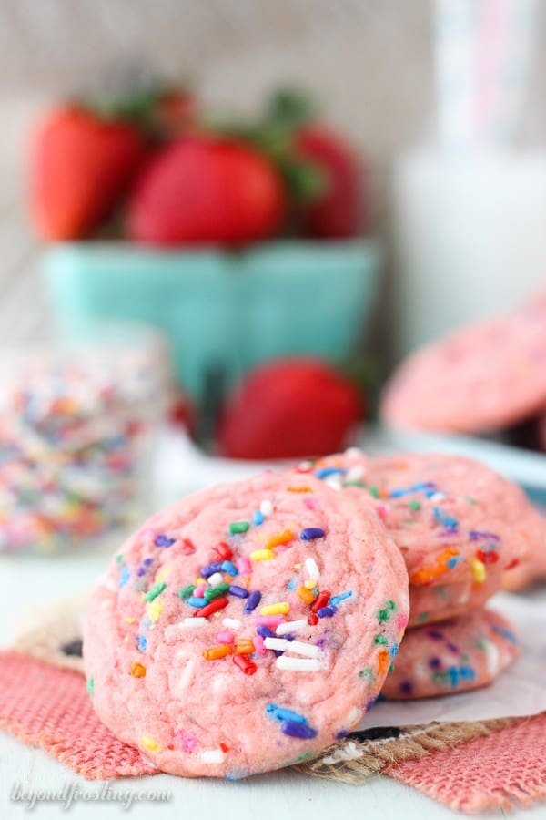 A chewy strawberry cookies loaded with sprinkles. These Strawberry Funfetti Cake Mix cookies different than any other cookie I’ve ever had. They are soft and chewy in the middle with crisp edges.