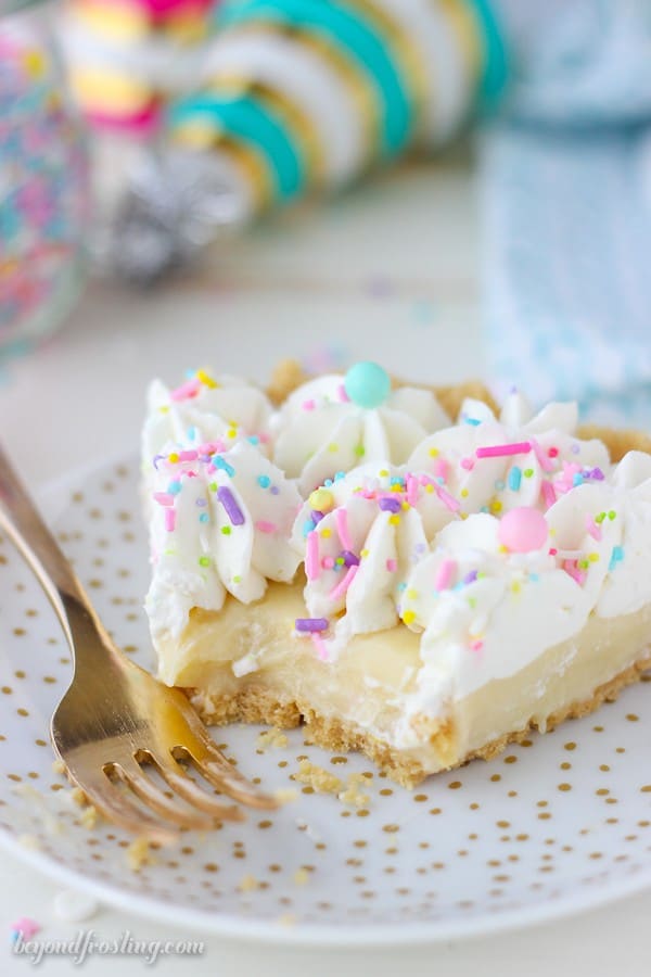 If you like cake batter, then you will love this homemade pie! The golden Oreo crust is filled with a from-scratch Funfetti pudding and topped with a cake atter whipped cream.