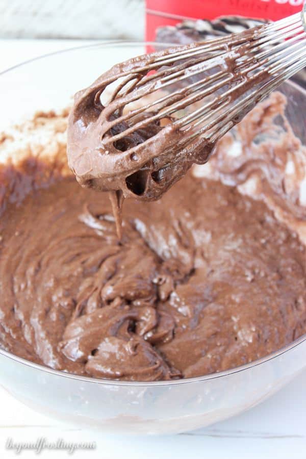 What is the best boxed chocolate cake mix? This post will answer your questions. It is the best guide explaining the differences between boxed cake mixes.