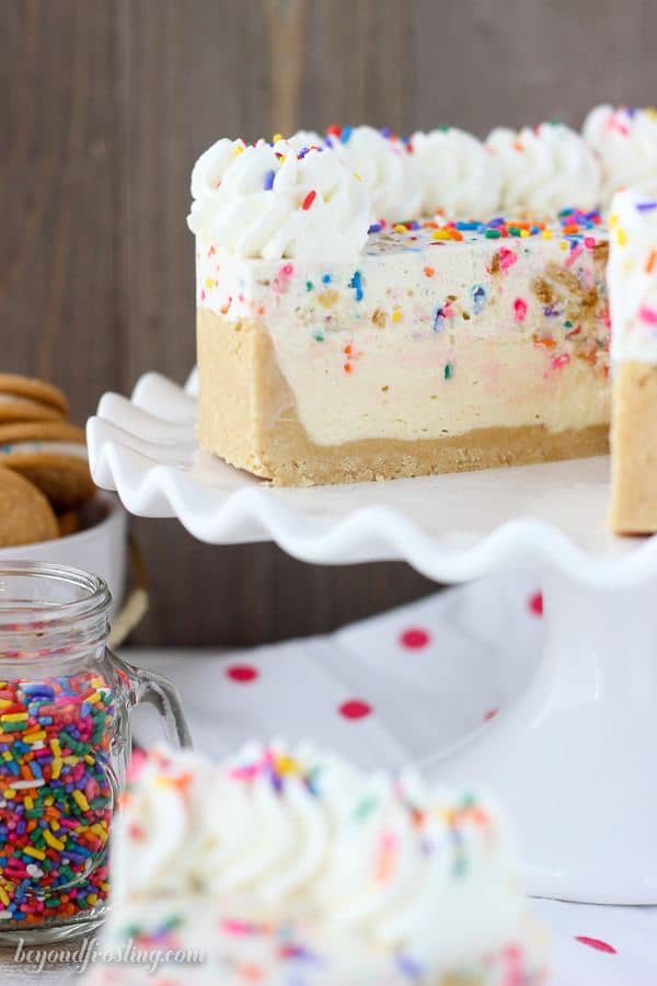 This No-Bake Funfetti Mousse Pie has a thick Oreo crust, with a layer of white chocolate mousse and another layer of Oreo Funfetti Mousse. Cake batter lovers rejoice!