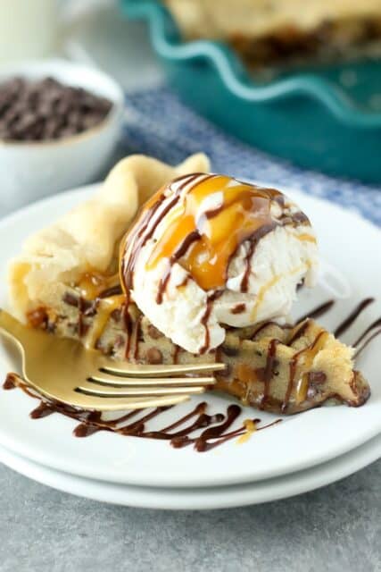 Try to pick your favorite part of this cookie pie. This Million Dollar Cookie Pie is layer of Nutella, Dulce De Leche and Cookie Dough in a buttery pie crust.
