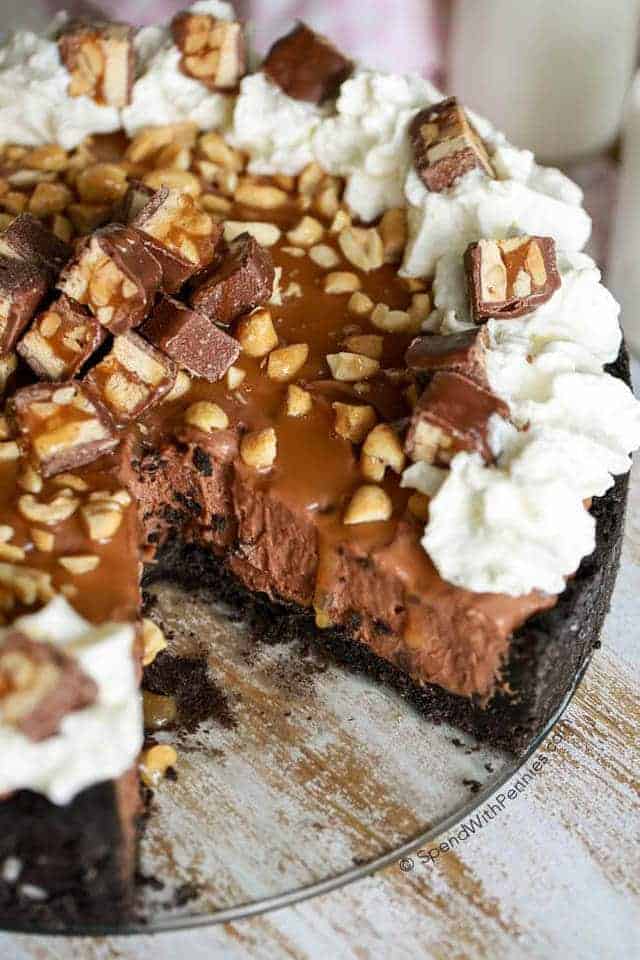 Nutella snickers pie