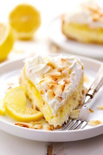 Lemon coconut cheesecake