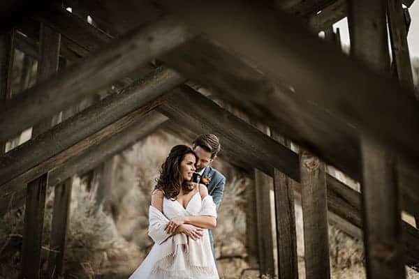 Rustic Barn Wedding in Central Oregon at Brasada Ranch © Kimberly Kay Photography