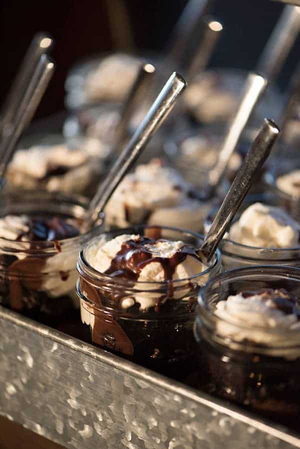 Chocolate Mudslide Cakes in Jars © Kimberly Kay Photography