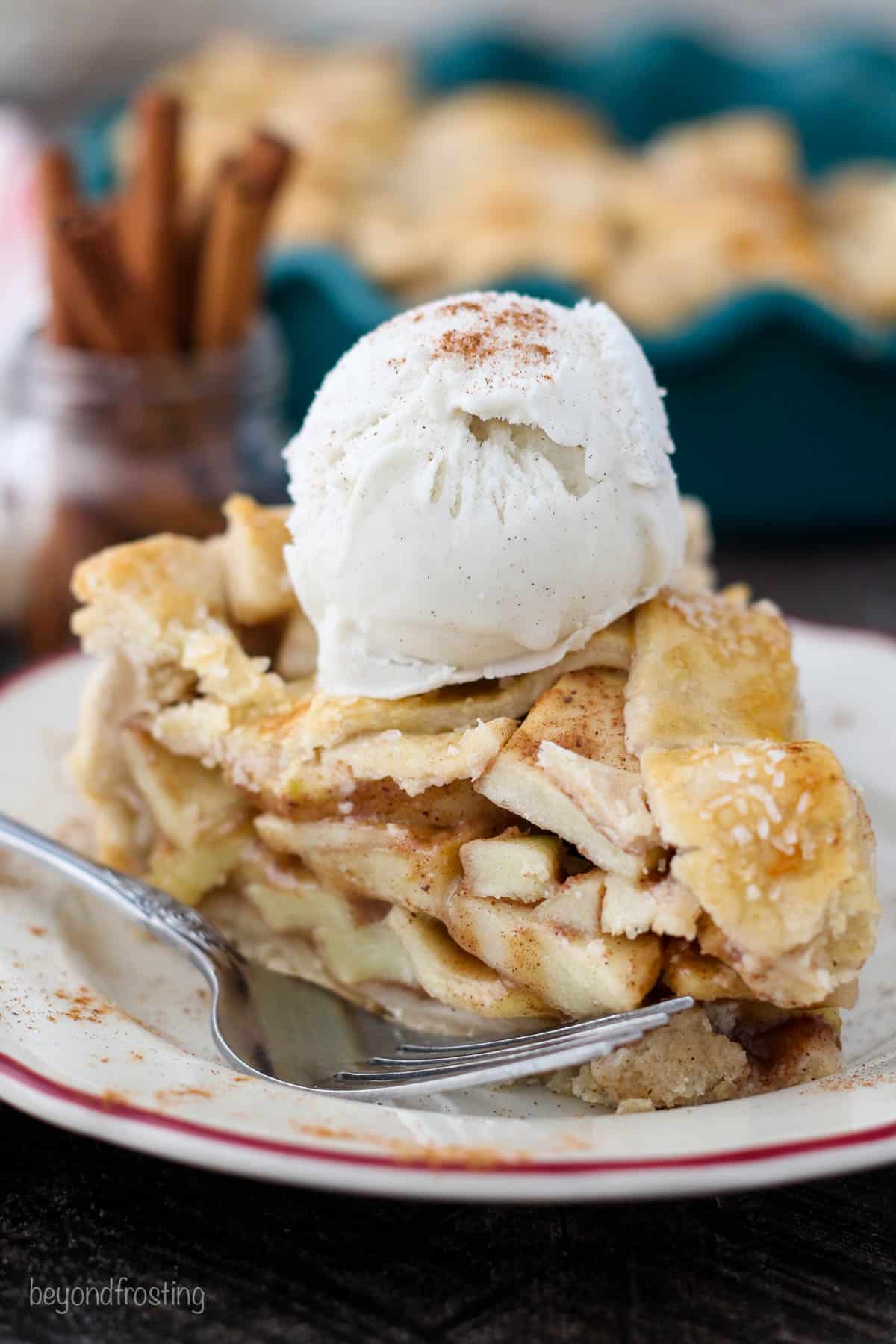 Classic Apple Pie Recipe - Savory Nothings