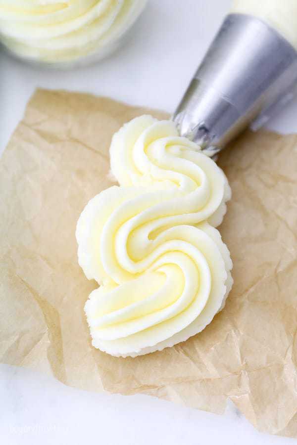 piping frosting