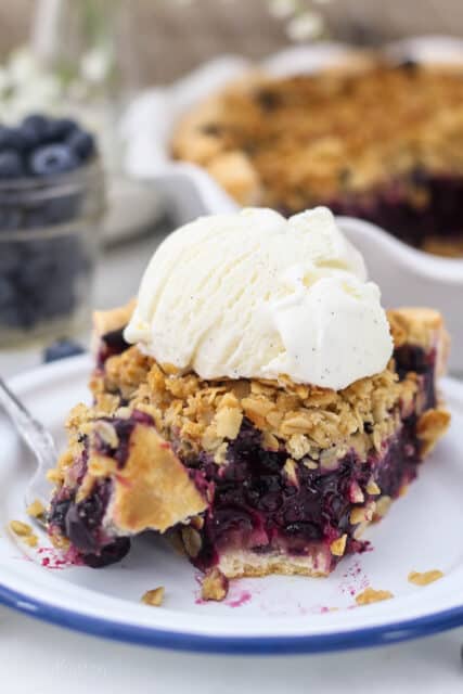 Easy Blueberry Crumble Pie | Beyond Frosting