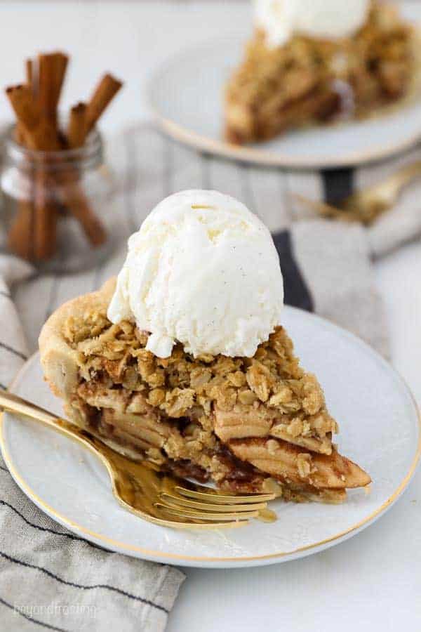 Easy Apple Crumble Pie (Dutch Apple Pie) | Beyond Frosting