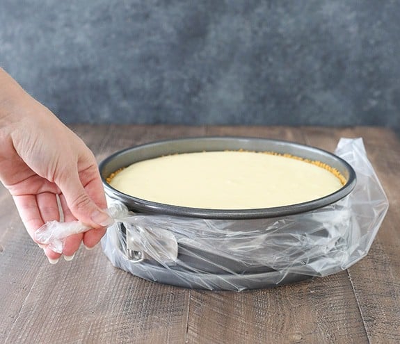 How-to-prevent-waterbath-from-leaking-cheesecake11