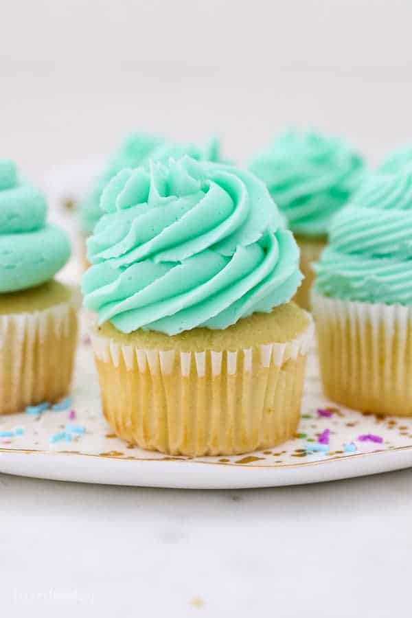 How to Cupcakes - Beyond Frosting