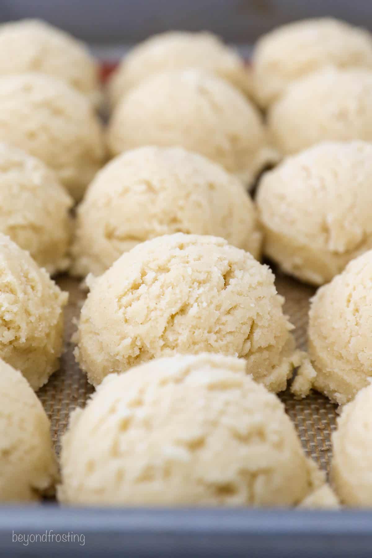 How to Scoop Cookie Dough: Easy Baking Tips for Dropping Drop Cookie Dough