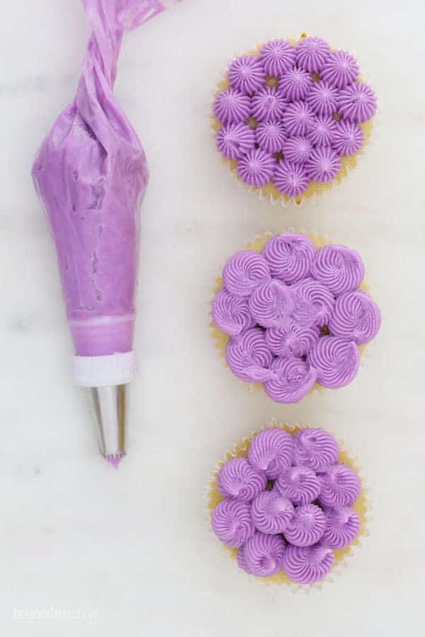 How to Use and Decorate with Piping Tips - Beyond Frosting