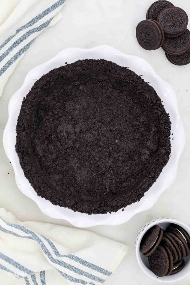 Easy Oreo Cookie Crust 10 Minute Recipe (Baked or No Bake)