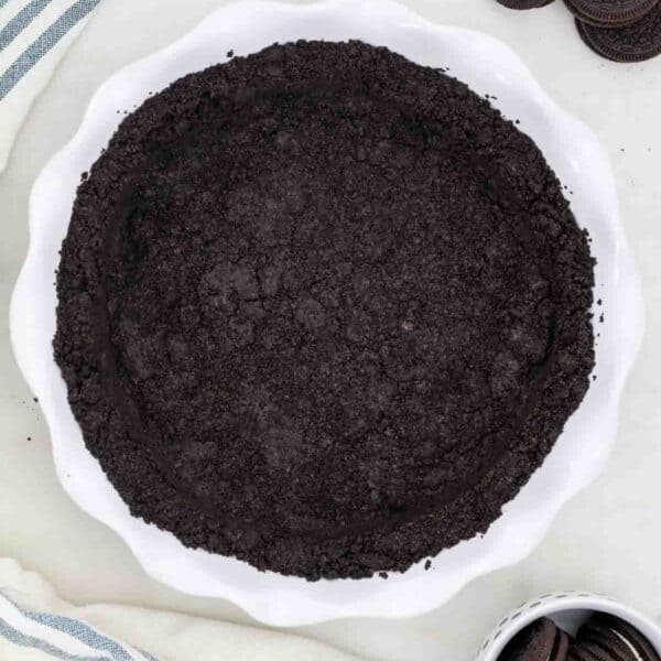 Easy Oreo Cookie Crust 10 Minute Recipe (Baked or No Bake)