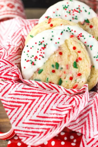 Peppermint Crunch Sugar Cookies | Beyond Frosting