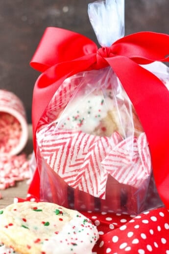 Peppermint Crunch Sugar Cookies | Beyond Frosting