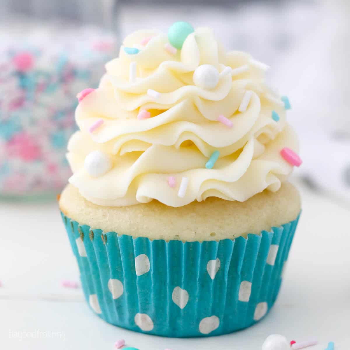 Easy Moist Vanilla Cupcakes with Buttercream Frosting