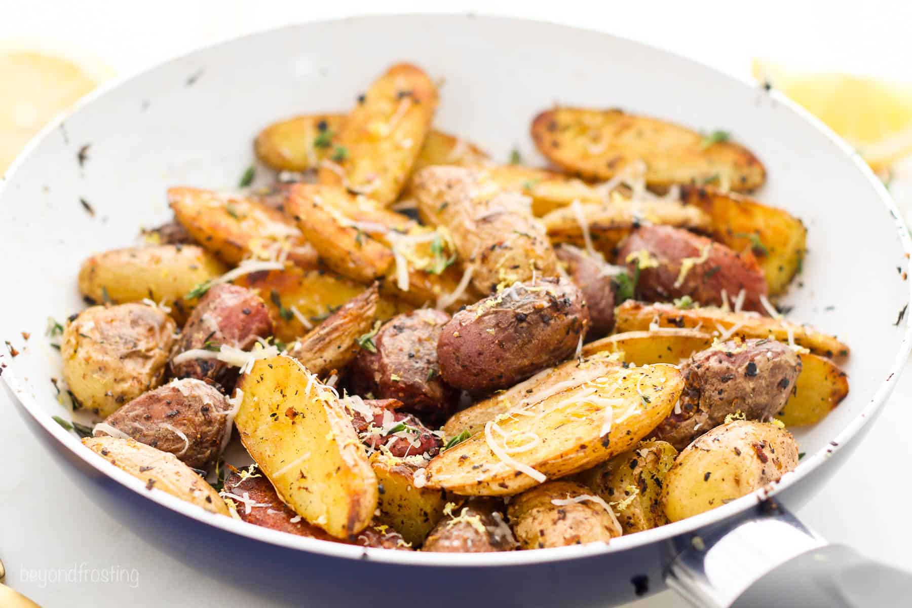 https://beyondfrosting.com/wp-content/uploads/2022/04/Pan-Fried-Lemon-Potatoes-018.jpg