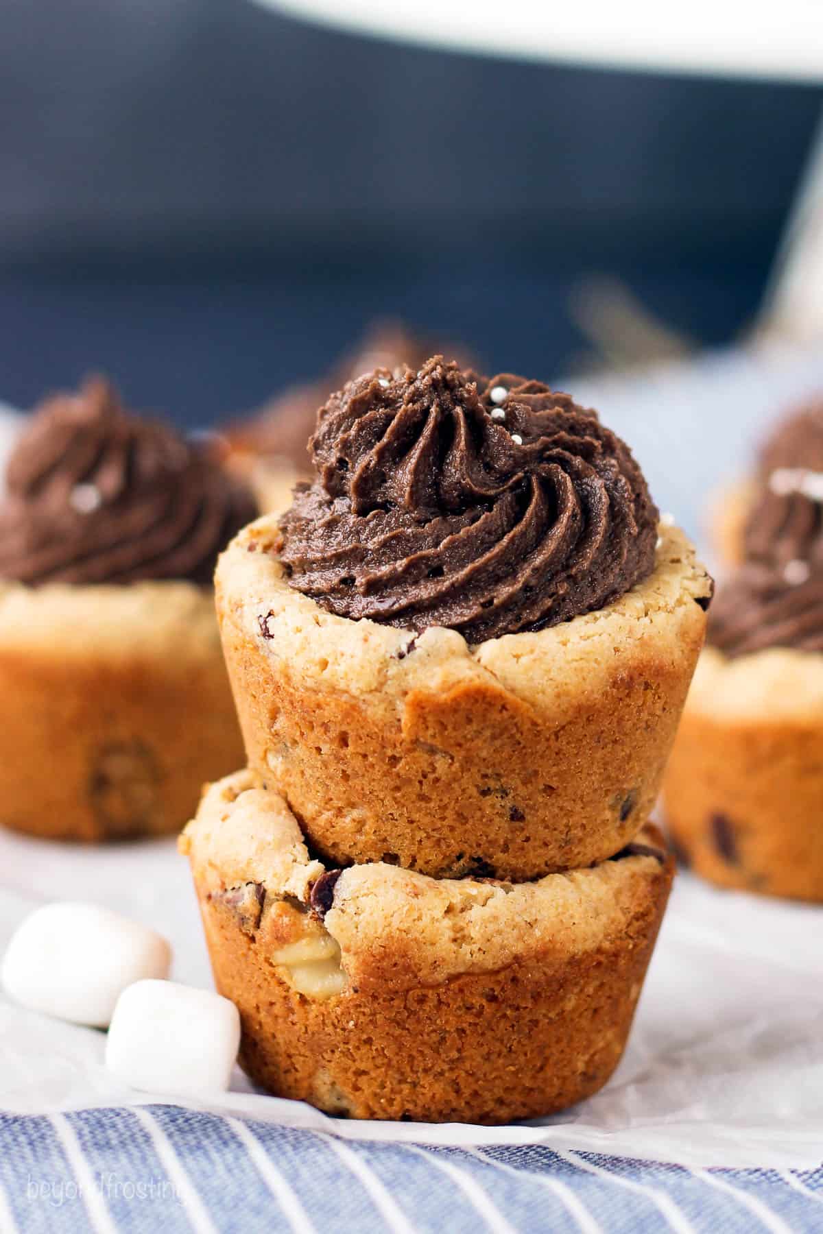 https://beyondfrosting.com/wp-content/uploads/2022/06/Graham-Cracker-Cookie-Cups-3.jpg