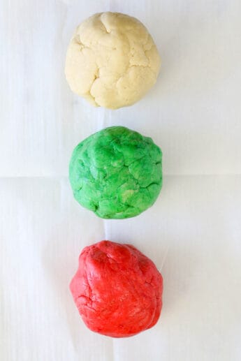Christmas Pinwheel Cookies | Beyond Frosting