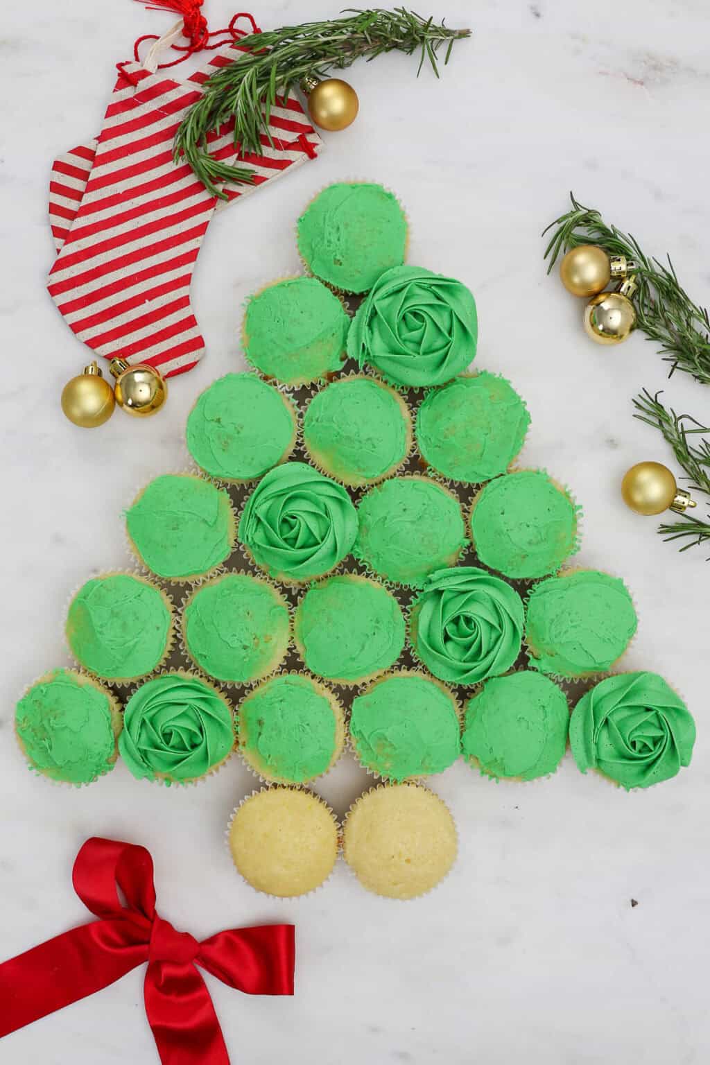 How to Make a Christmas Tree Cake Out of Cupcakes Beyond Frosting