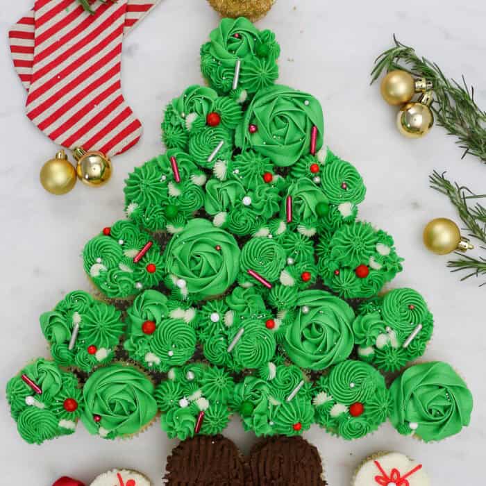 How to Make a Christmas Tree Cake Out of Cupcakes Beyond Frosting