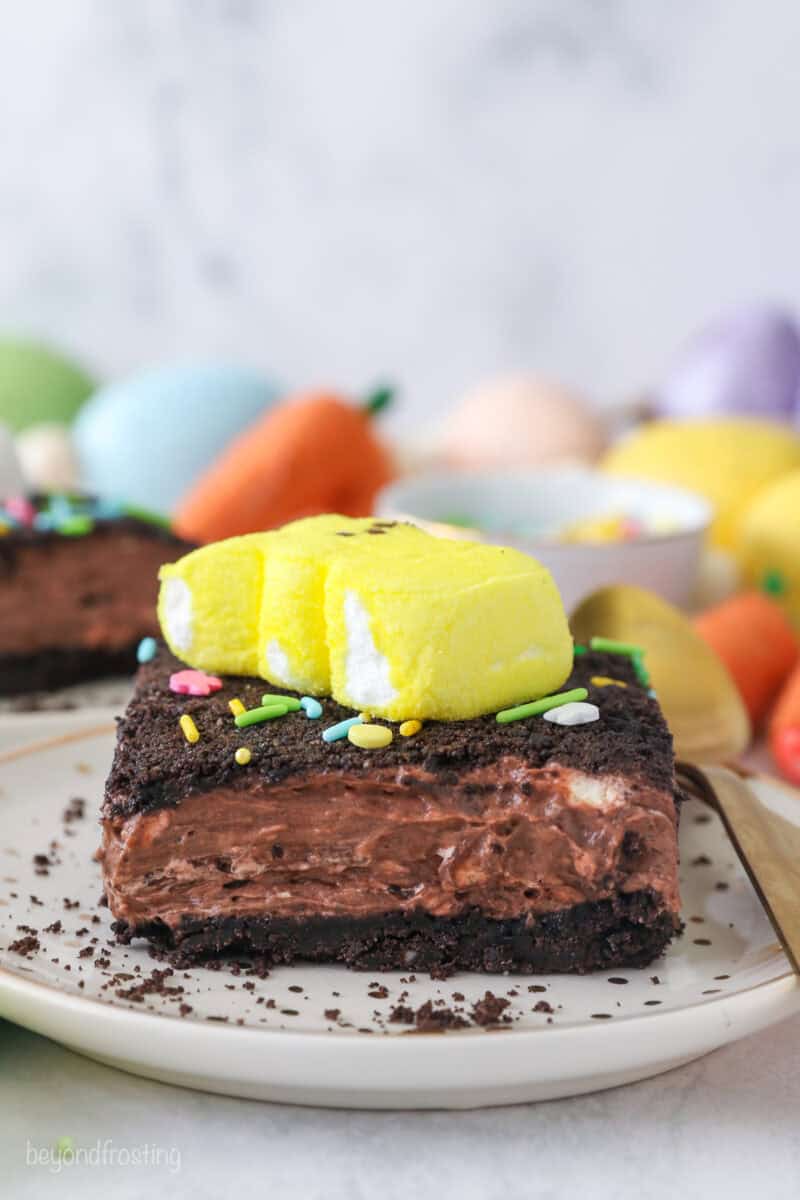 Easter Dirt Cake | Beyond Frosting